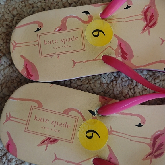 Kate Spade New York Nassau Pink Flamingo Thong Flip Flops Rubber Sandals size 9 - Picture 7 of 10